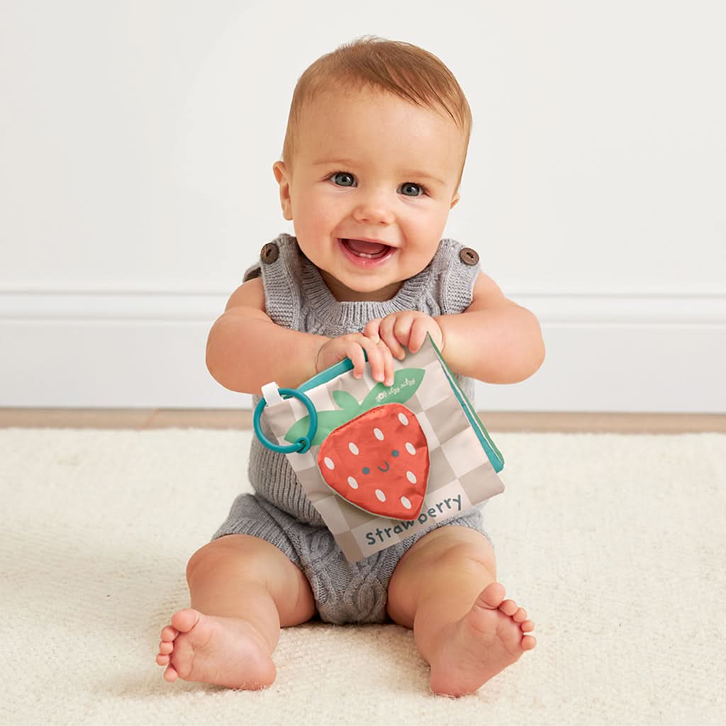 Itzy Learn & Snuggle Gift Set™ - Image 2